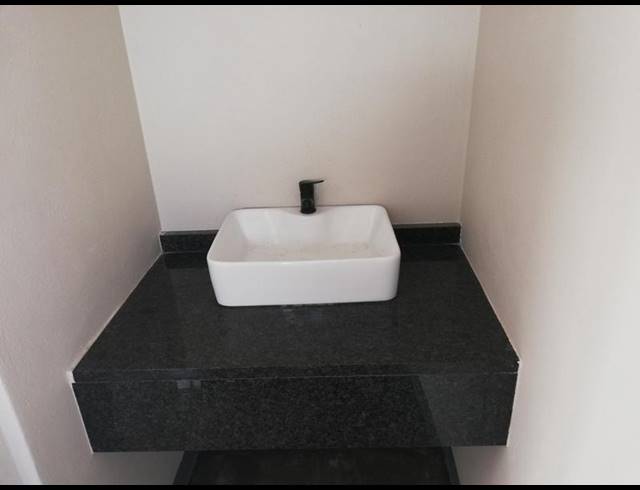 BUSINESS PROPERTY TO RENT IN NORTHMEAD